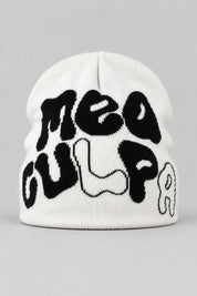Bonnet Y2K 'Mea Culpa' noir et blanc — bonnet seul sur fond gris
