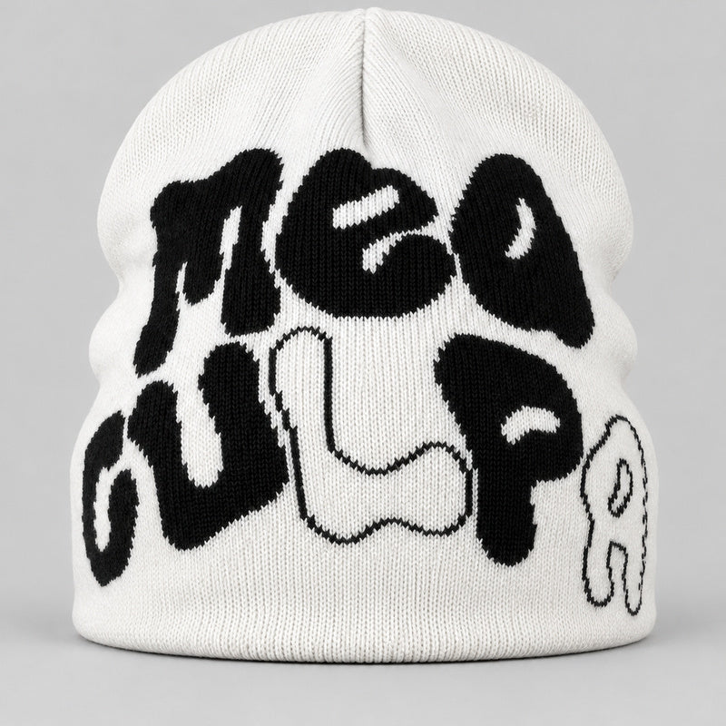 Bonnet Y2K 'Mea Culpa' noir et blanc — bonnet seul sur fond gris