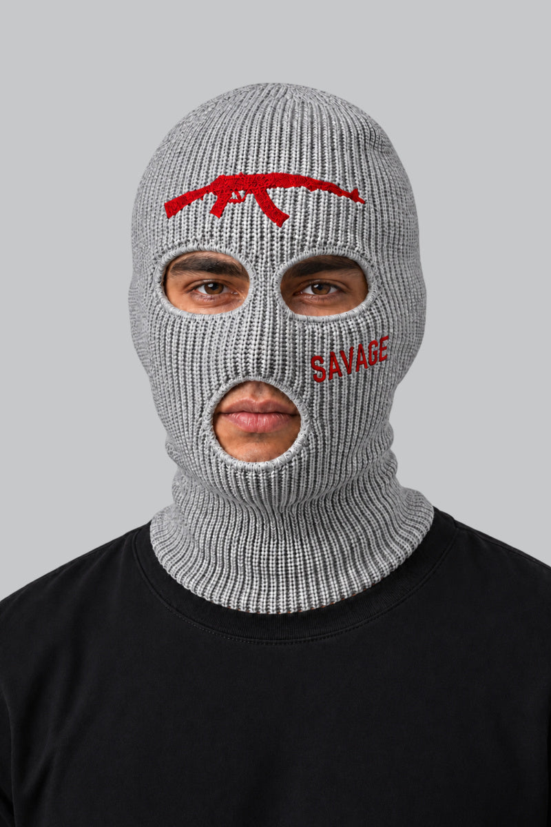 Cagoule Ninja Grise — portée par notre modèle homme sur fond gris studio