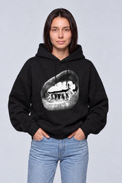 Sweat Bouche Grillz Rap — noir face, fond gris perle, Y2K CLUB
