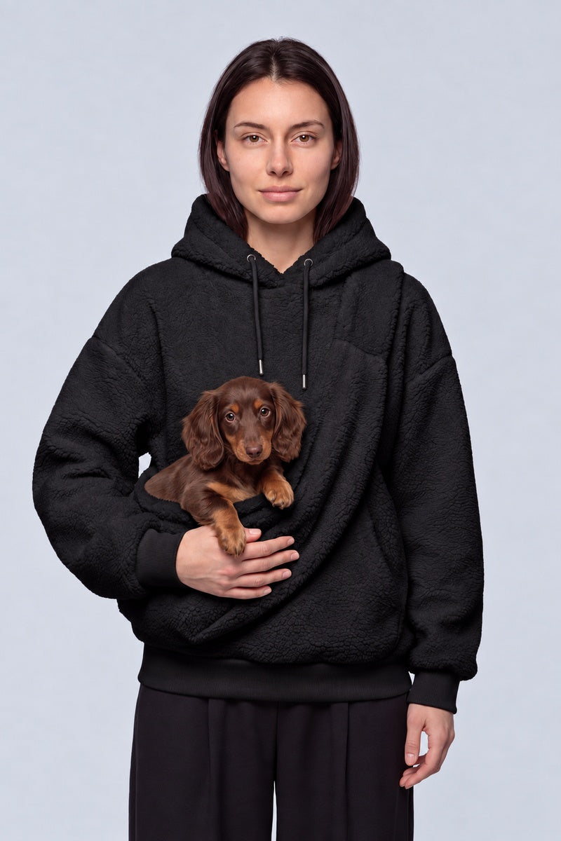 Sweat Sherpa Poche Animaux Kawaii — noir face, fond gris perle, Y2K CLUB